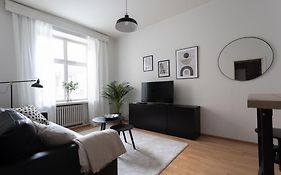 Kodikas Huoneisto Helsingin Keskustassa